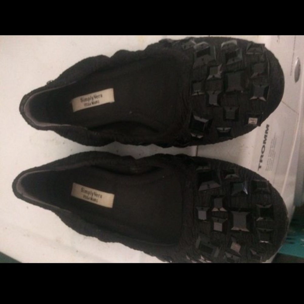 Vera Wang Flats